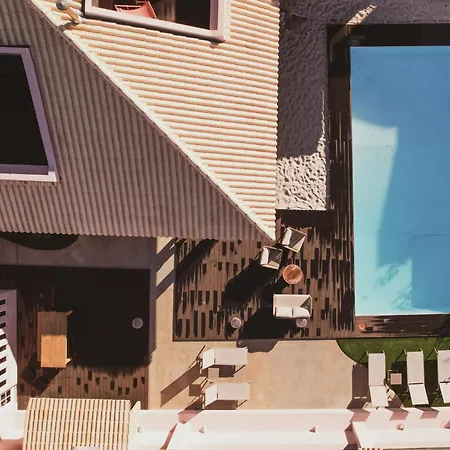 Besunny Slowness N' Outdoors بيت ضيافة *